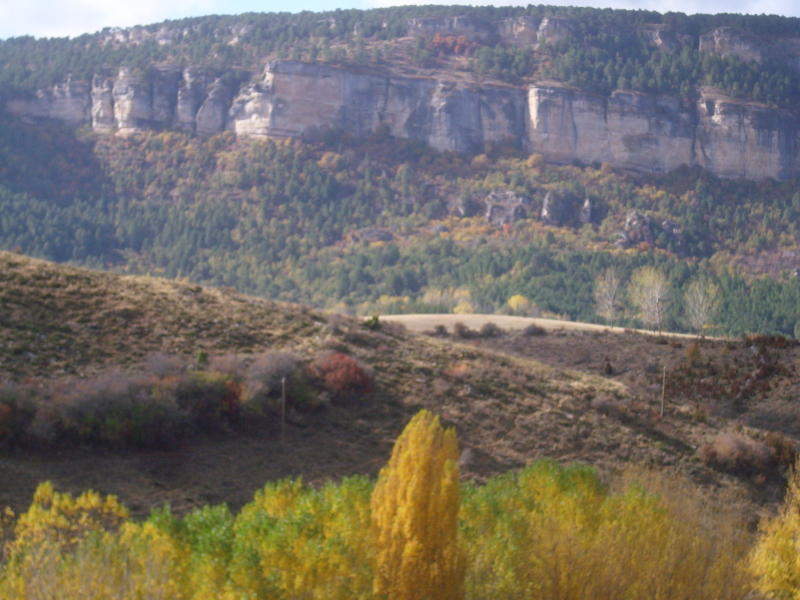 Belvalle, bosques y farallones.